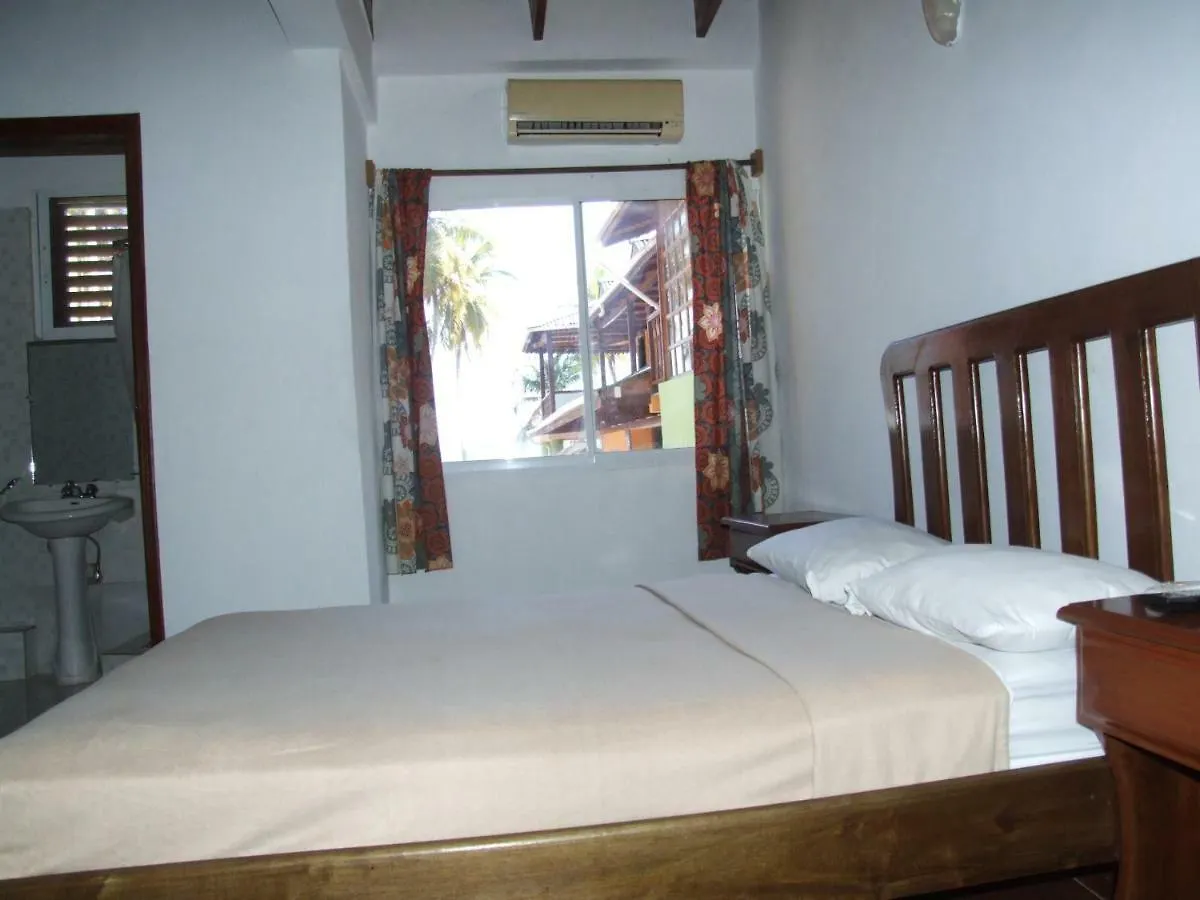 Colin'S Hotel Jacmel